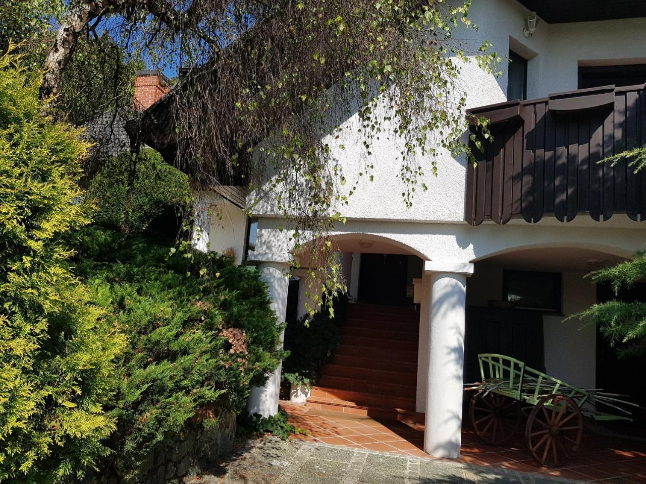 Bed and Breakfast Pr'Simi Golnik Екстер'єр фото